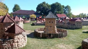 A középkori várak makettjei